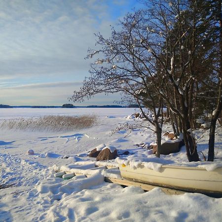 Villa Skitunaes Pyhtaa Екстериор снимка